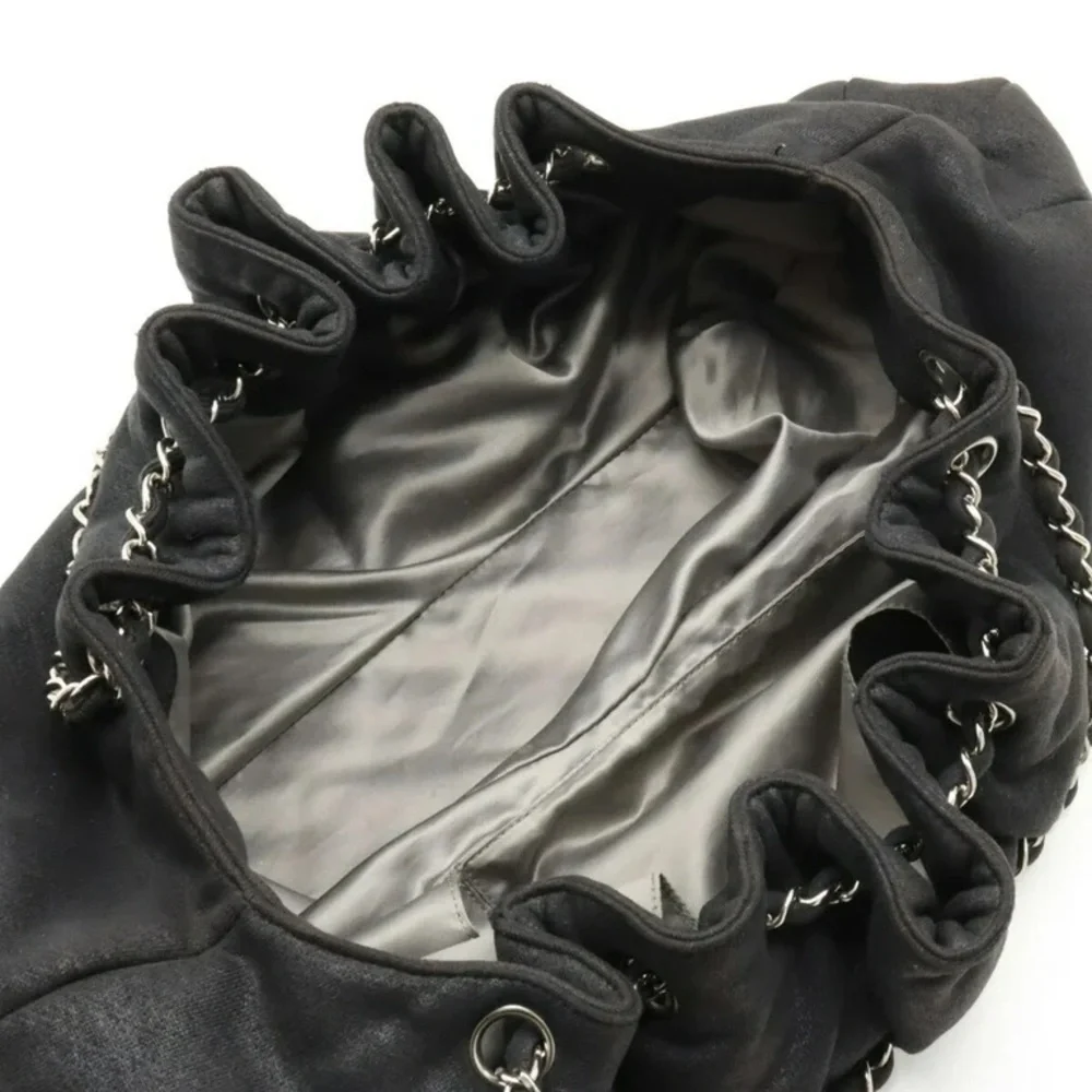CHANEL Black Shoulder Bag - Picture 5 of 9
